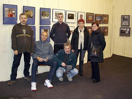 Autores en sala de exposiciones